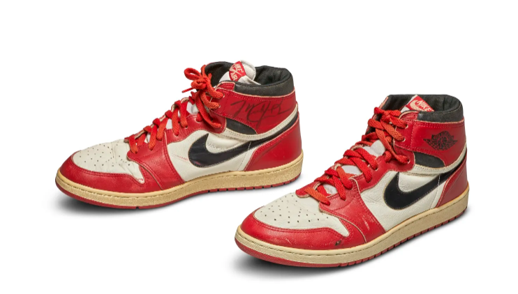 Michael Jordon’s game-worn, autographed Nike Air Jordan 1s from 1985 sell for IUS$560,000 at a Sotheby’s auction. Source: Sotheby’s