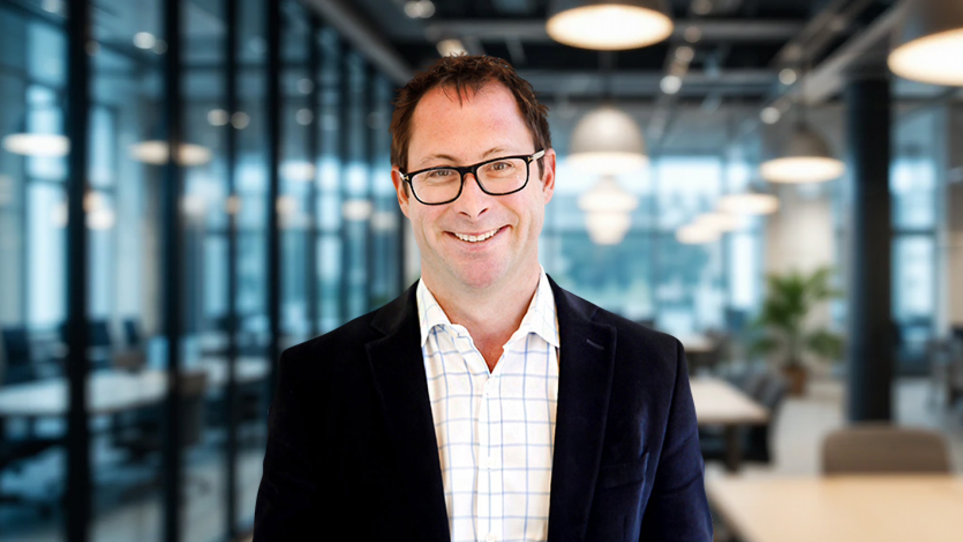 Under the Radar Report's Richard Hemming tips firing Super Retail Group and hiring Woolies